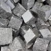 Mustad graniitklotsid, ~8 × 8 × 8 cm, kg 
